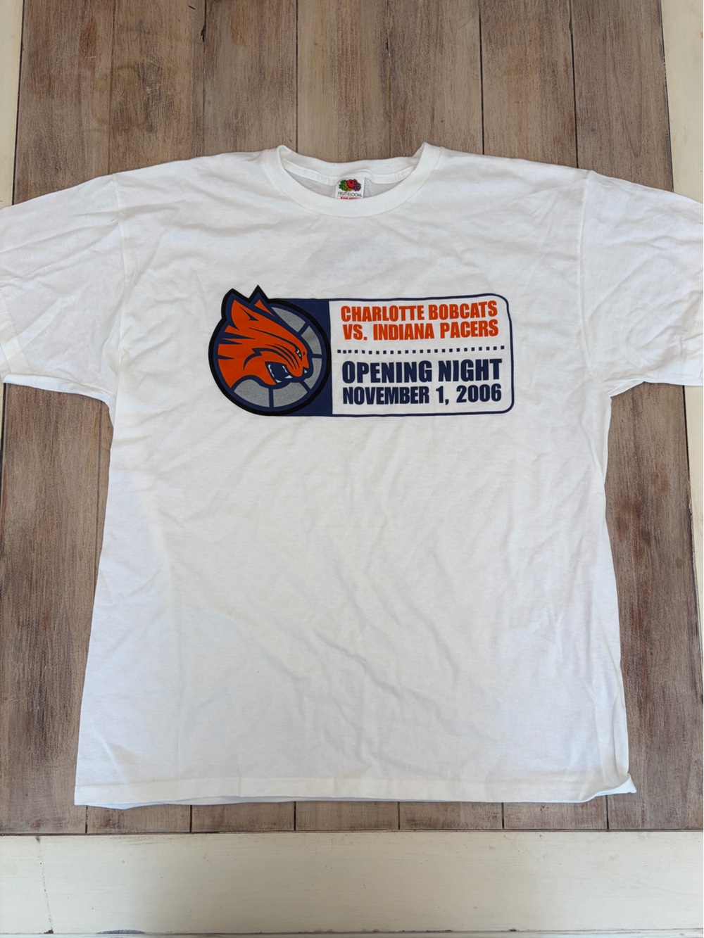 Vintage Charlotte Black Bobcats opening night Fruit of the Loom White T-Shirt XL
